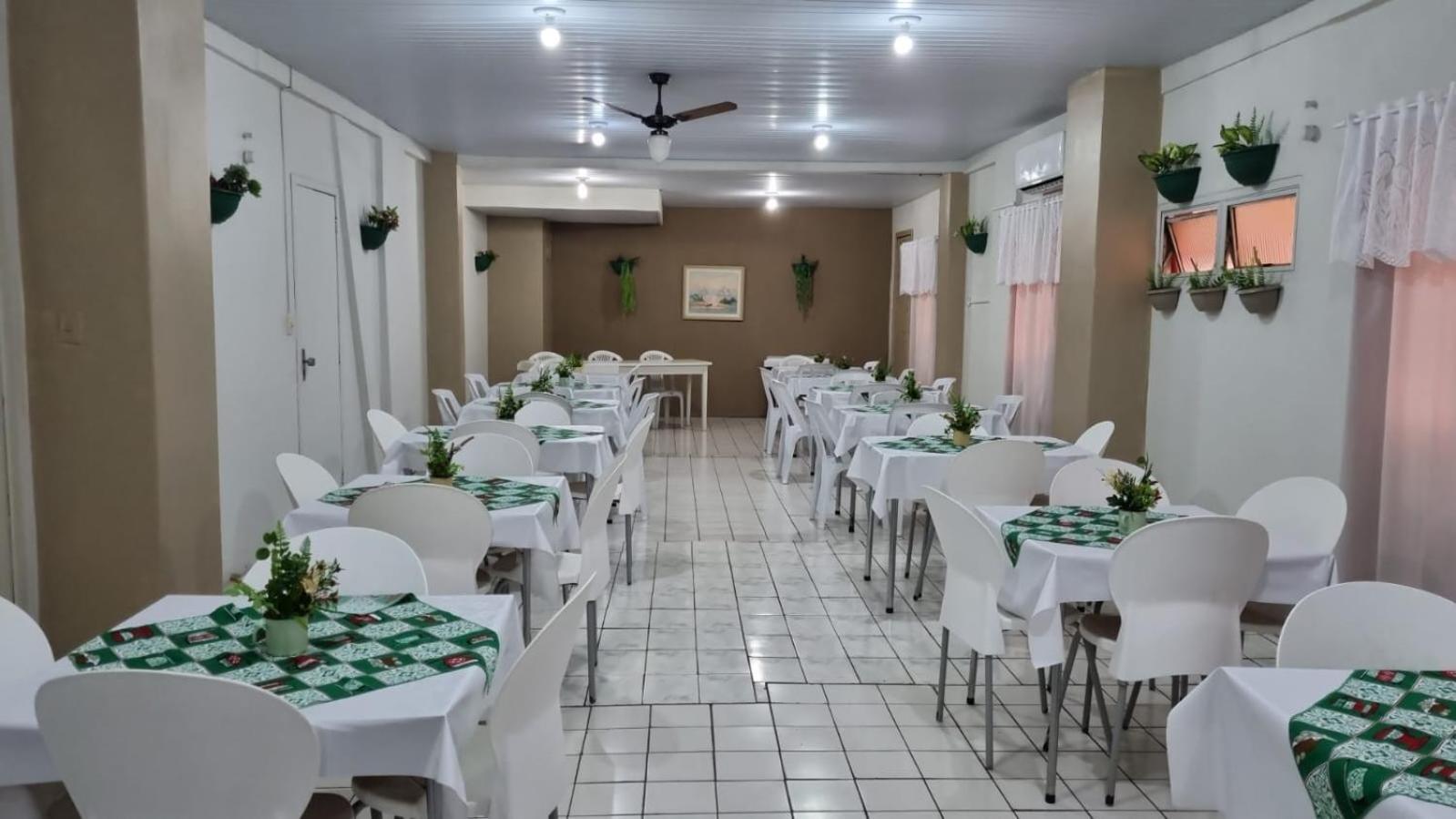 פוז דו איגואסו Ambassador Hotel מראה חיצוני תמונה