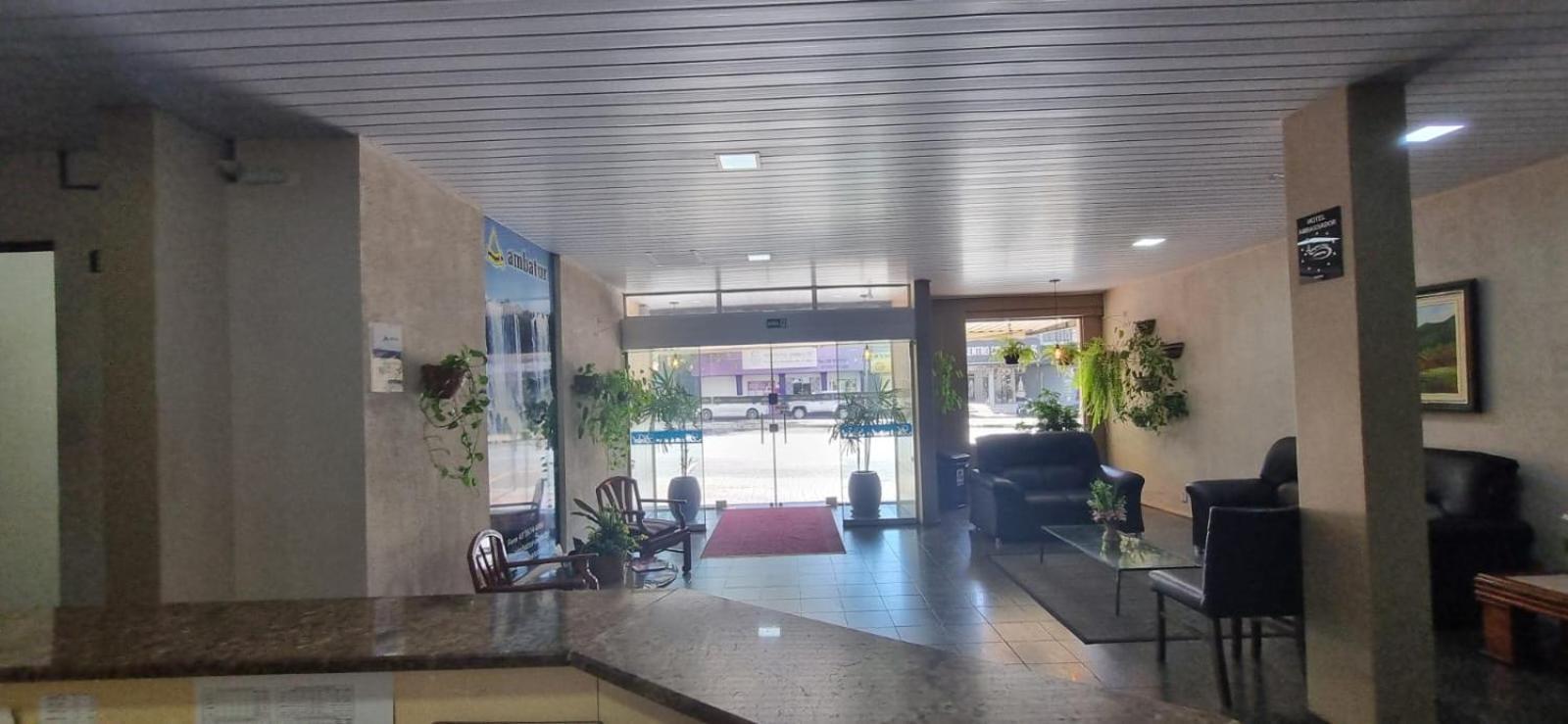 פוז דו איגואסו Ambassador Hotel מראה חיצוני תמונה